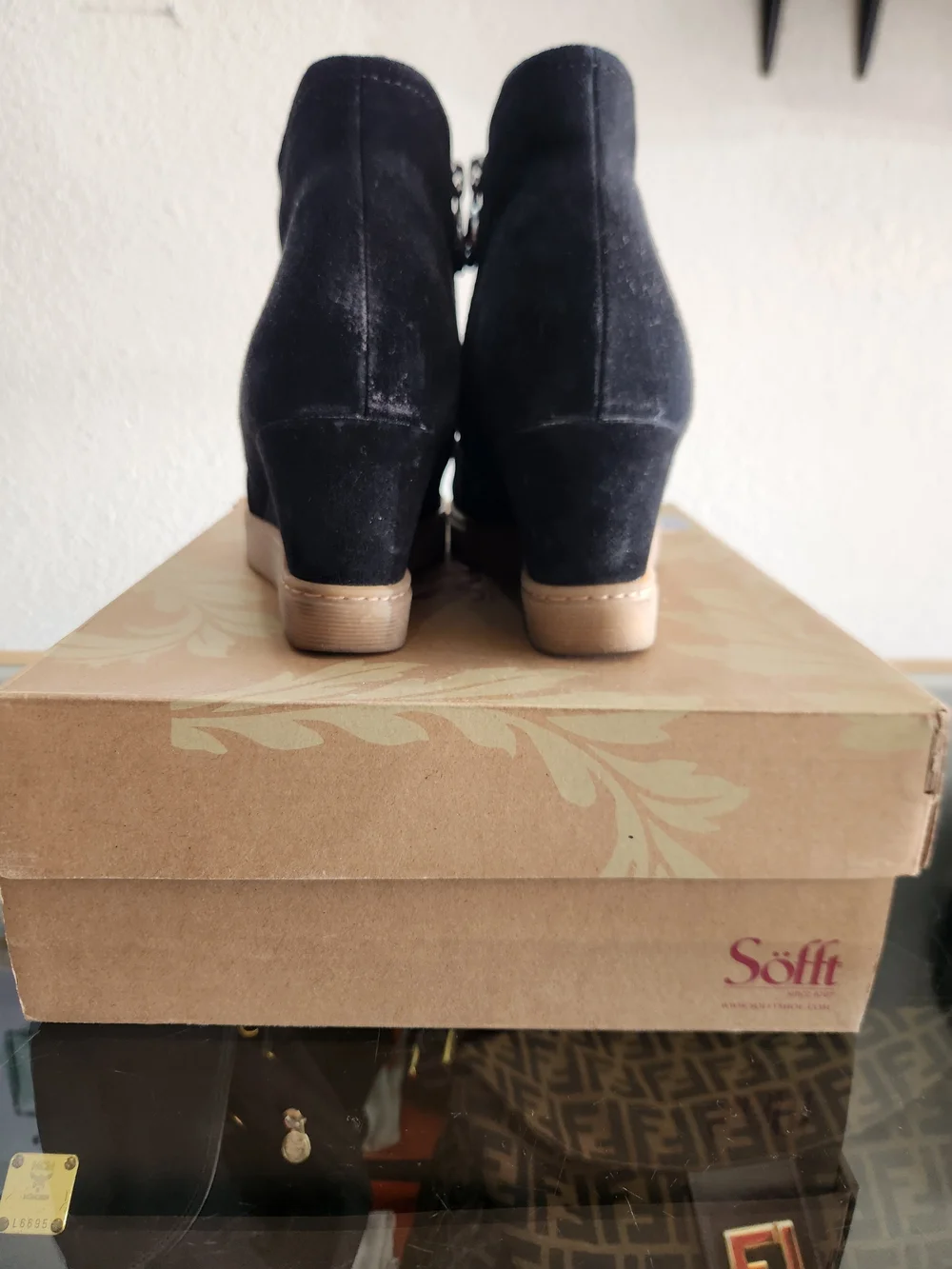Sofft black suede